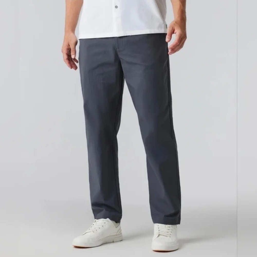 Vuori Men's Cascade Crinkle Pant Relaxed 33 in Charcoal
